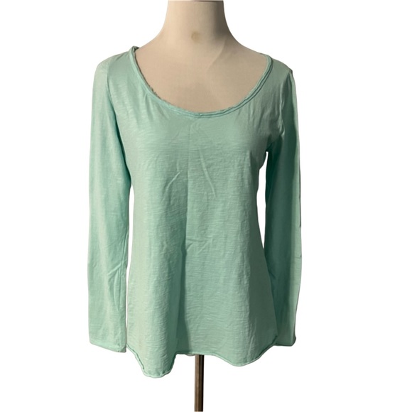 Lola Made In Italy Pleated-Back Top - Picture 2 of 2